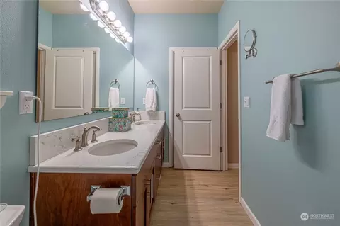 Bath - 7257 Radius Loop SE, Lacey, WA 98513 photo 4 of 4