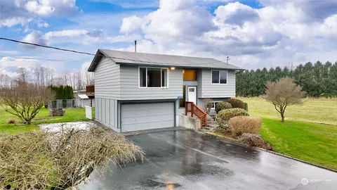 16678 Dike Rd, Mount Vernon, WA 98273