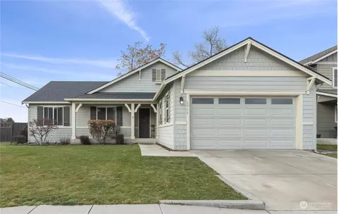 1713 5th St SE, East Wenatchee, WA 98802