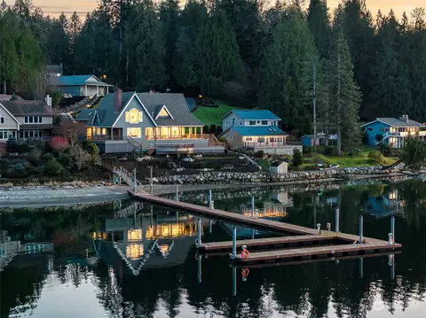 161 Maple Ln NW, Gig Harbor, WA 98335