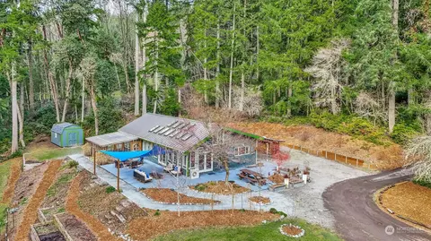 10504 SW 216th St, Vashon, WA 98070