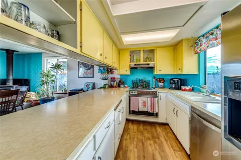 Kitchen - 1282 Three Crabs Rd, Sequim, WA 98382 photo 2 of 4
