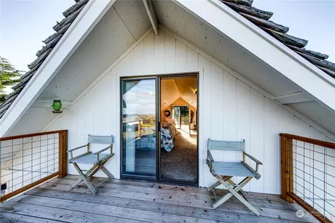 Exterior - 1282 Three Crabs Rd, Sequim, WA 98382 photo 4 of 12