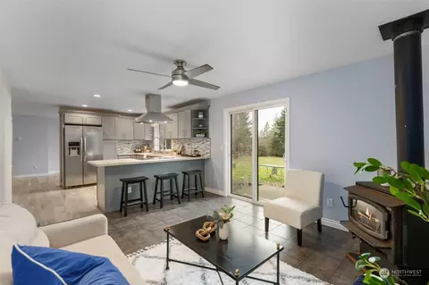 Living - 70 E Rauschert Rd, Grapeview, WA 98546 photo 4 of 4
