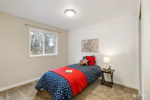 Bedroom - 70 E Rauschert Rd, Grapeview, WA 98546 photo 4 of 4