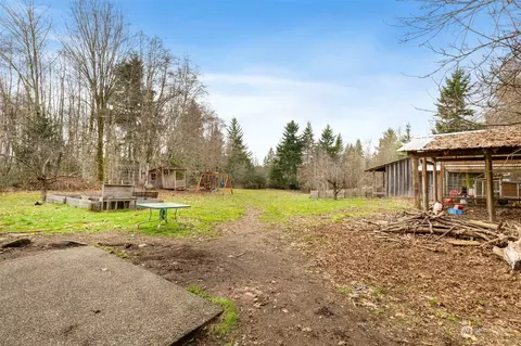 Exterior - 70 E Rauschert Rd, Grapeview, WA 98546 photo 6 of 9
