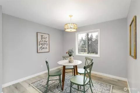 Dining - 70 E Rauschert Rd, Grapeview, WA 98546 photo 1 of 1