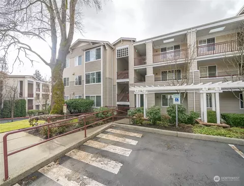 1709 134th St SE #3, Bellevue, WA 98005