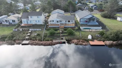 330 Cockle St SW, Ocean Shores, WA 98569
