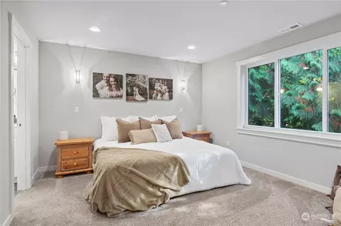 Bedroom - 22803 23rd Ave SE, Bothell, WA 98021 photo 1 of 6