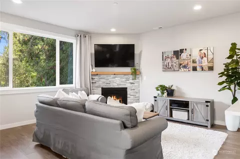 Living - 22803 23rd Ave SE, Bothell, WA 98021 photo 2 of 3