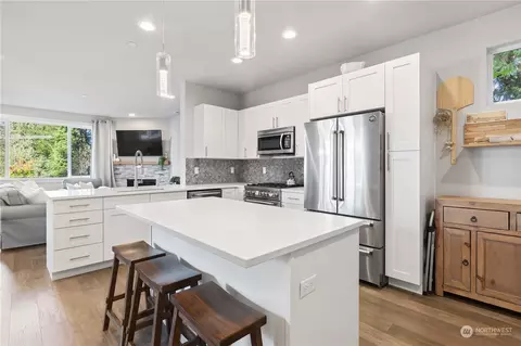 Kitchen - 22803 23rd Ave SE, Bothell, WA 98021 photo 3 of 6
