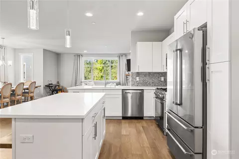 Kitchen - 22803 23rd Ave SE, Bothell, WA 98021 photo 5 of 6