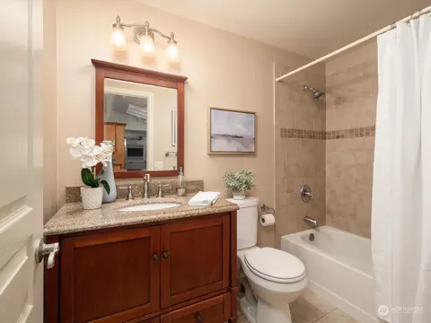 Bath - 1622 243rd Pl SE, Bothell, WA 98021 photo 2 of 2