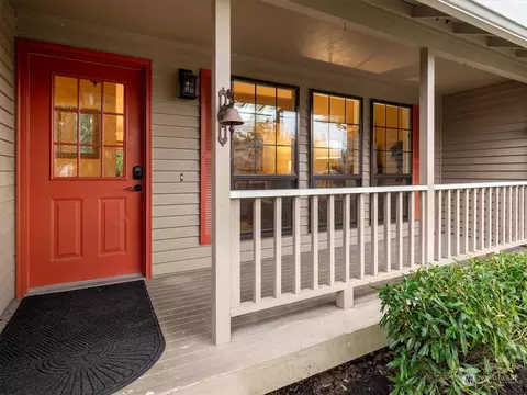 Exterior - 1622 243rd Pl SE, Bothell, WA 98021 photo 3 of 7