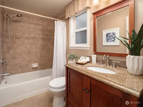 Bath - 1622 243rd Pl SE, Bothell, WA 98021 photo 1 of 2