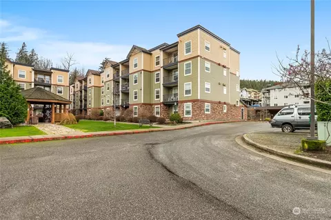 680 32nd St #C107, Bellingham, WA 98225