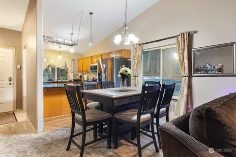 Kitchen - 20706 190th Ave E, Orting, WA 98360 photo 4 of 4