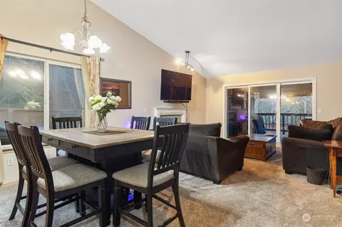Dining - 20706 190th Ave E, Orting, WA 98360 photo 1 of 1