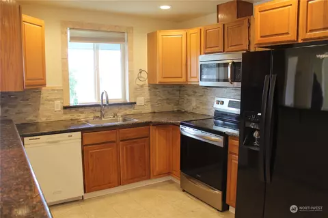 2050 Roosevelt Ave, Enumclaw, WA 98022 photo 6