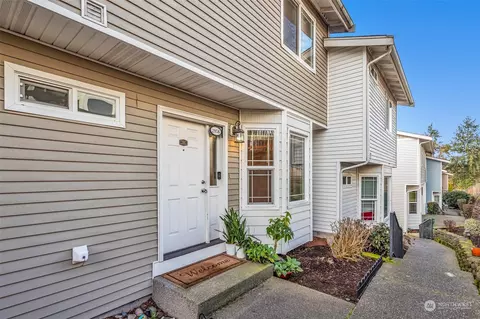 2958 S Proctor St, Tacoma, WA 98409