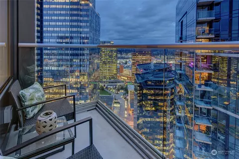 500 106th Ave NE #3609, Bellevue, WA 98004