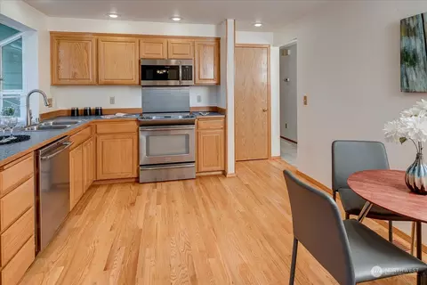 Kitchen - 18510 129th Ln NE, Bothell, WA 98011 photo 1 of 3