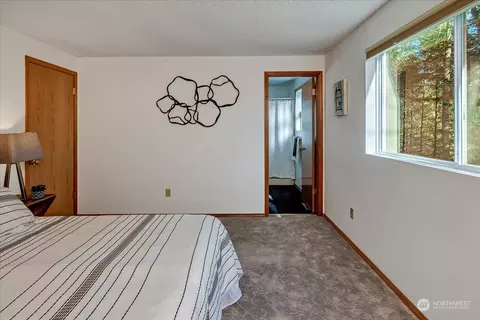 Bedroom - 18510 129th Ln NE, Bothell, WA 98011 photo 3 of 6