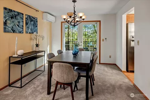 Dining - 18510 129th Ln NE, Bothell, WA 98011 photo 2 of 5