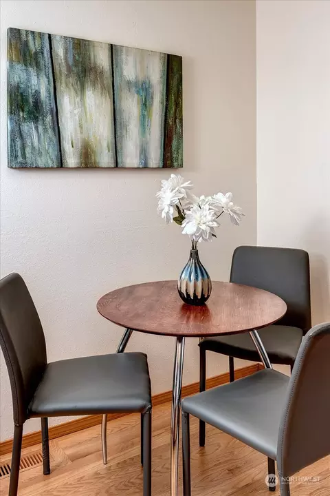 Dining - 18510 129th Ln NE, Bothell, WA 98011 photo 5 of 5