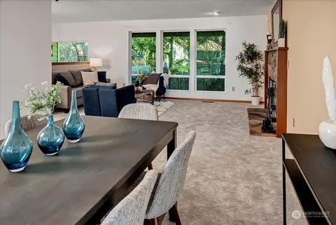 Dining - 18510 129th Ln NE, Bothell, WA 98011 photo 1 of 5