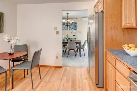 Dining - 18510 129th Ln NE, Bothell, WA 98011 photo 4 of 5