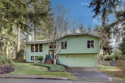 18510 129th Ln NE, Bothell, WA 98011