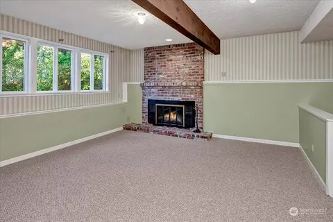 Living - 18510 129th Ln NE, Bothell, WA 98011 photo 5 of 5