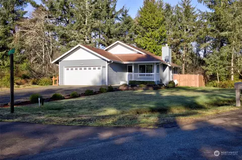 625 Woodland Loop NE, Ocean Shores, WA 98569