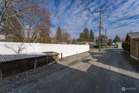 1 E Wapato Ave, Chelan, WA 98816 photo 21