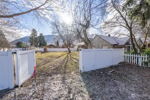 1 E Wapato Ave, Chelan, WA 98816 photo 11