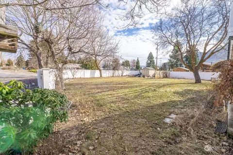 1 E Wapato Ave, Chelan, WA 98816 photo 14