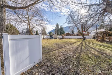 1 E Wapato Ave, Chelan, WA 98816 photo 12
