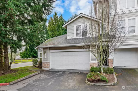 5902 S 232nd Ct #2-1, Kent, WA 98032