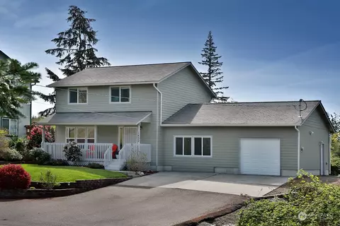 1432 Admirals Dr, Coupeville, WA 98239