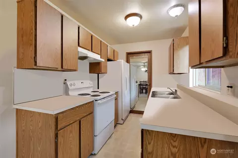 Kitchen - 6009 W Beech St, Everett, WA 98203 photo 1 of 2