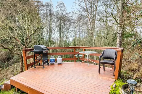 Exterior - 6009 W Beech St, Everett, WA 98203 photo 6 of 11
