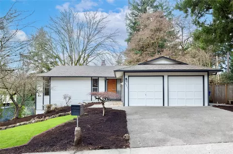 521 154th Ave NE, Bellevue, WA 98007