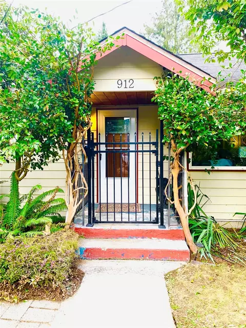 912 Warner St, Sedro Woolley, WA 98284