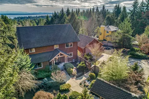 20655 Mainland View Ln NE, Suquamish, WA 98392