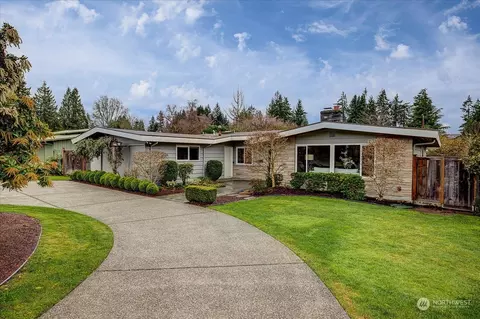 4131 94th Ave SE, Mercer Island, WA 98040