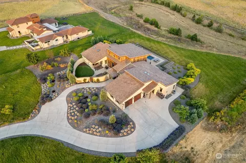 Exterior - 2350 Ridgeview Rd, Walla Walla, WA 99362 photo 8 of 8