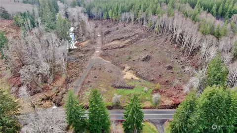 317 Butte Creek Rd, Raymond, WA 98577