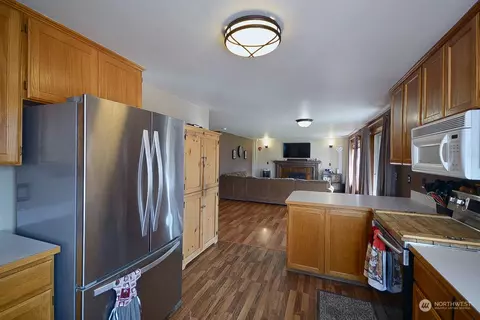 Kitchen - 20316 11th Avenue Ct E, Spanaway, WA 98387 photo 4 of 4